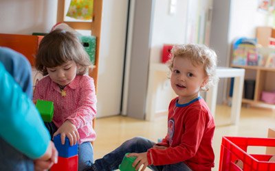 Endlich dürfen die Kinder wieder regulär die Kita besuchen. Foto: KJF/Carolin Jacklin